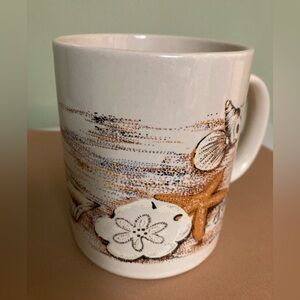 Flordia Starfish/Sand Dollar/Seashells Coffee Mug. In great condition